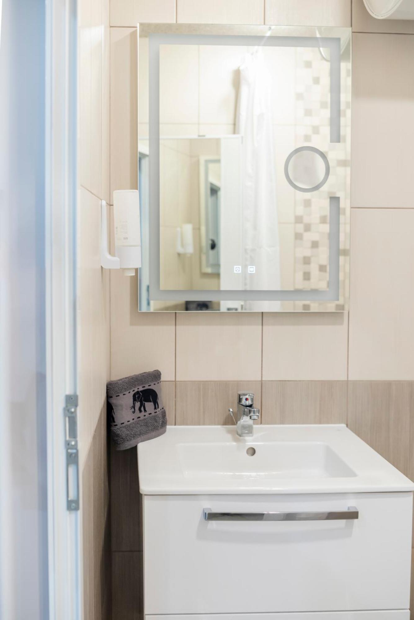 Mdm Apartment City Center Felicita Deluxe Ruse Eksteriør bilde